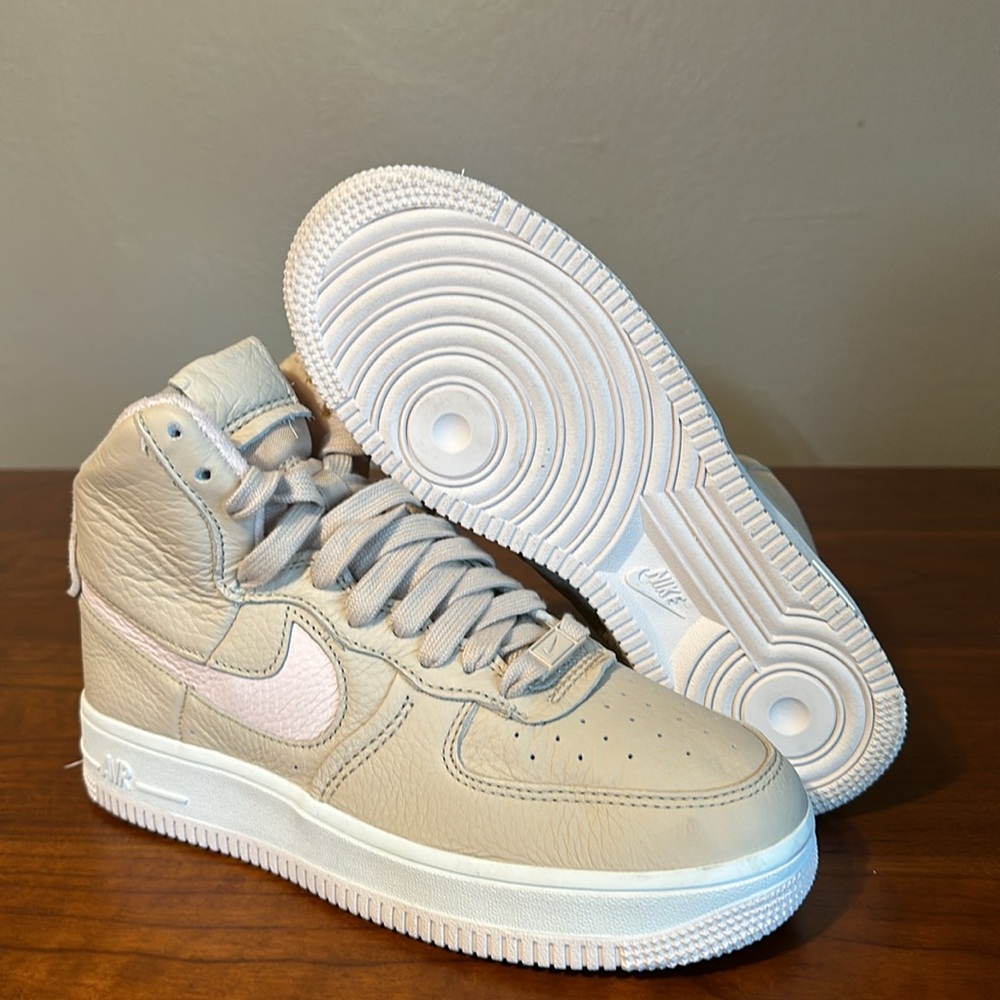 USED Nike Women's Air Force 1 High Sculpt Linen DC3590-103 Sanddrift/Pink No Box